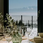 Stodoly Z Widokiem Na Tatry