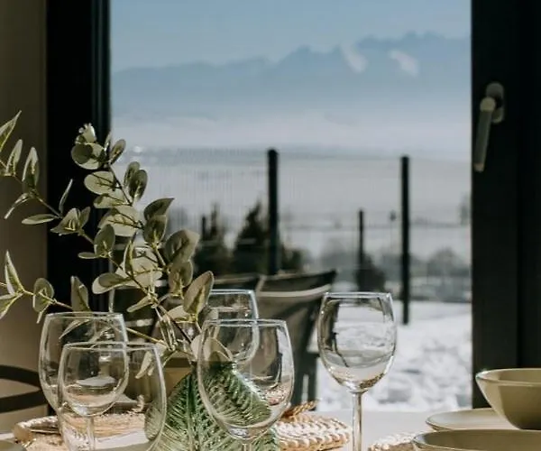 Stodoly Z Widokiem Na Tatry