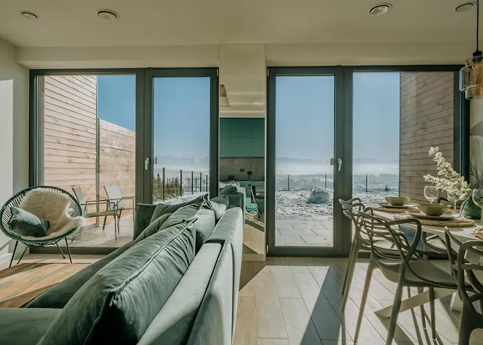 Stodoly Z Widokiem Na Tatry * Nowy Targ